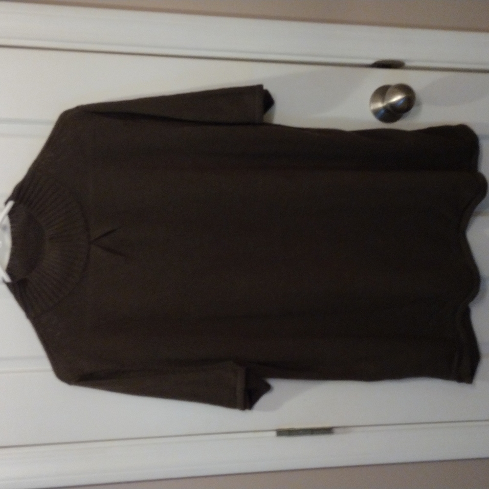 Liz & Me sweater.